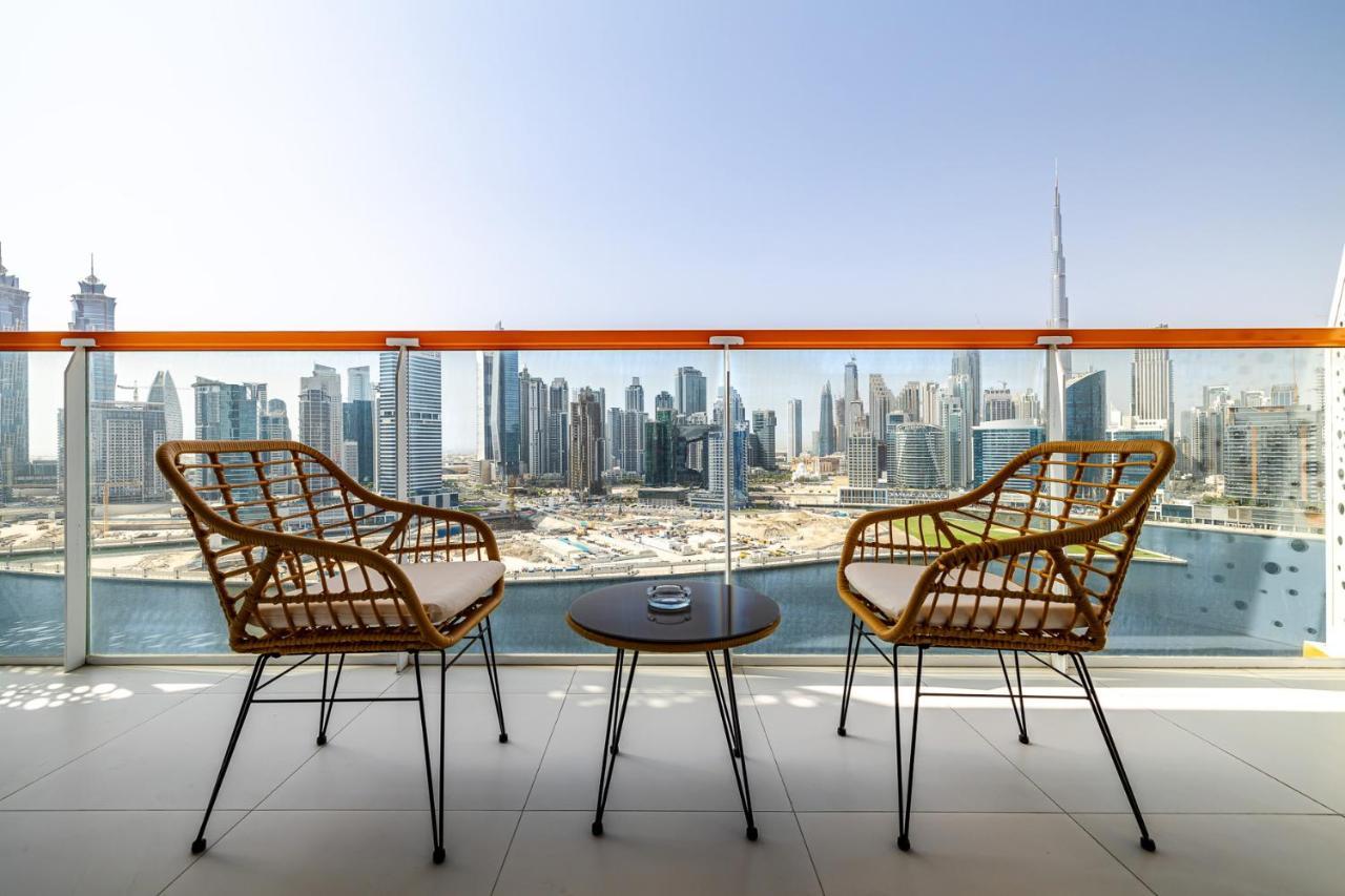 Apartamento Unlock Waters Edge Dubái Exterior foto