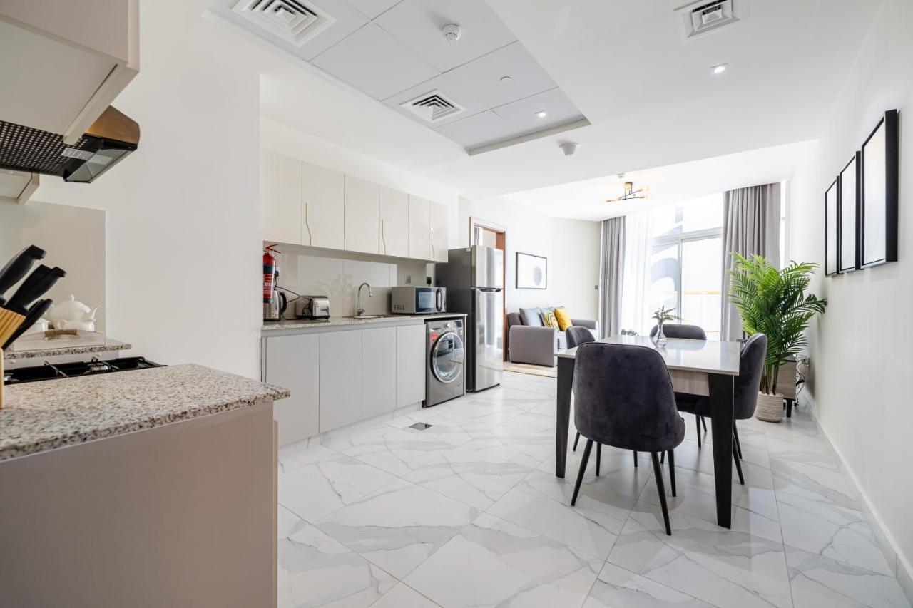 Apartamento Unlock Waters Edge Dubái Exterior foto