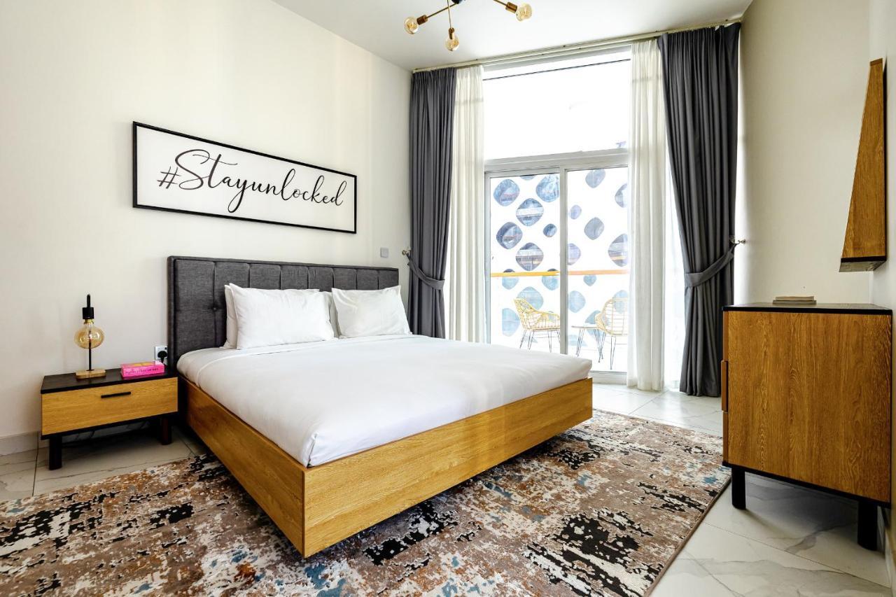 Apartamento Unlock Waters Edge Dubái Exterior foto
