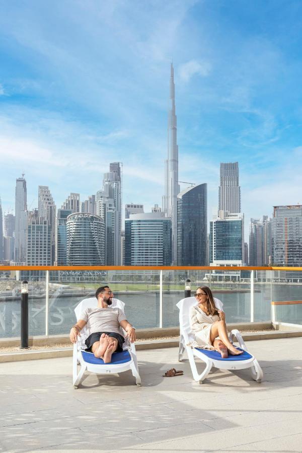 Apartamento Unlock Waters Edge Dubái Exterior foto