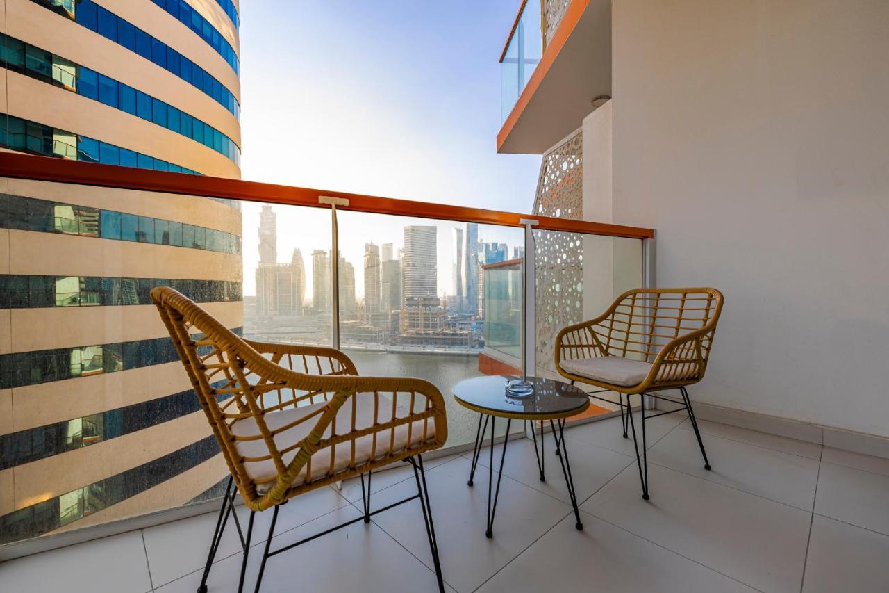 Apartamento Unlock Waters Edge Dubái Exterior foto