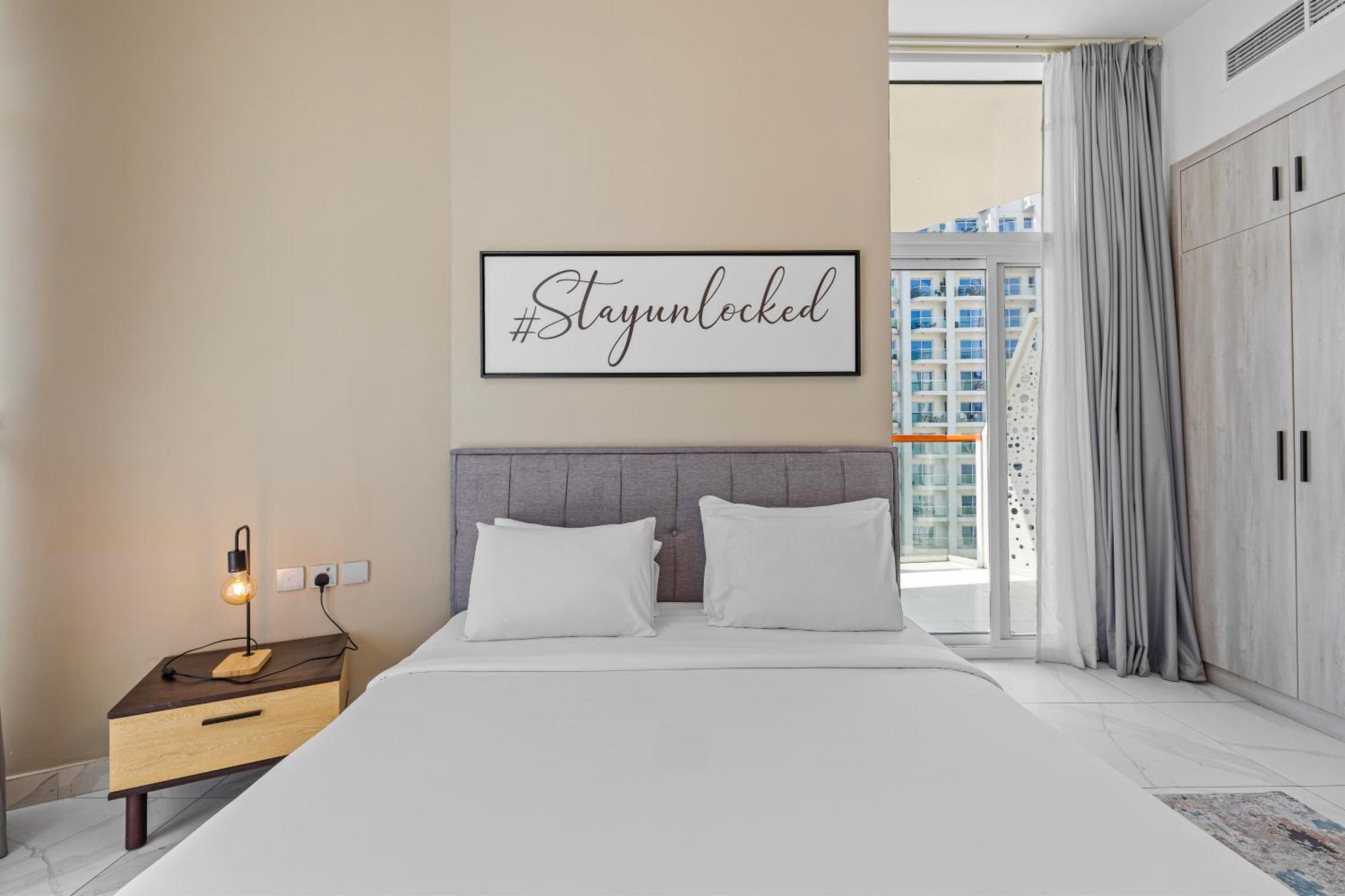 Apartamento Unlock Waters Edge Dubái Exterior foto