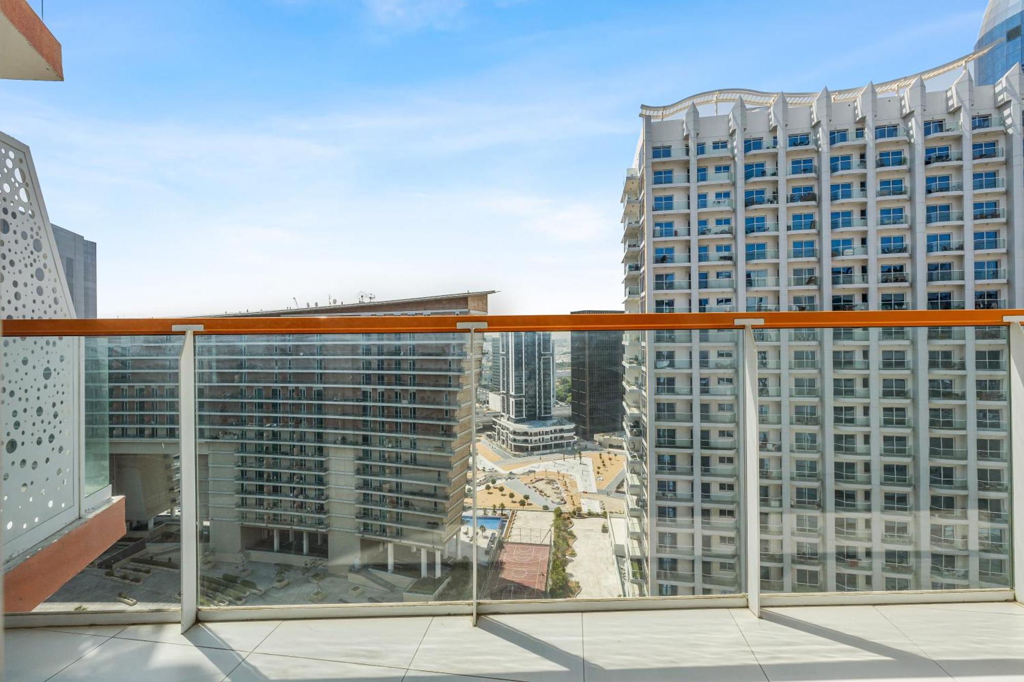 Apartamento Unlock Waters Edge Dubái Exterior foto