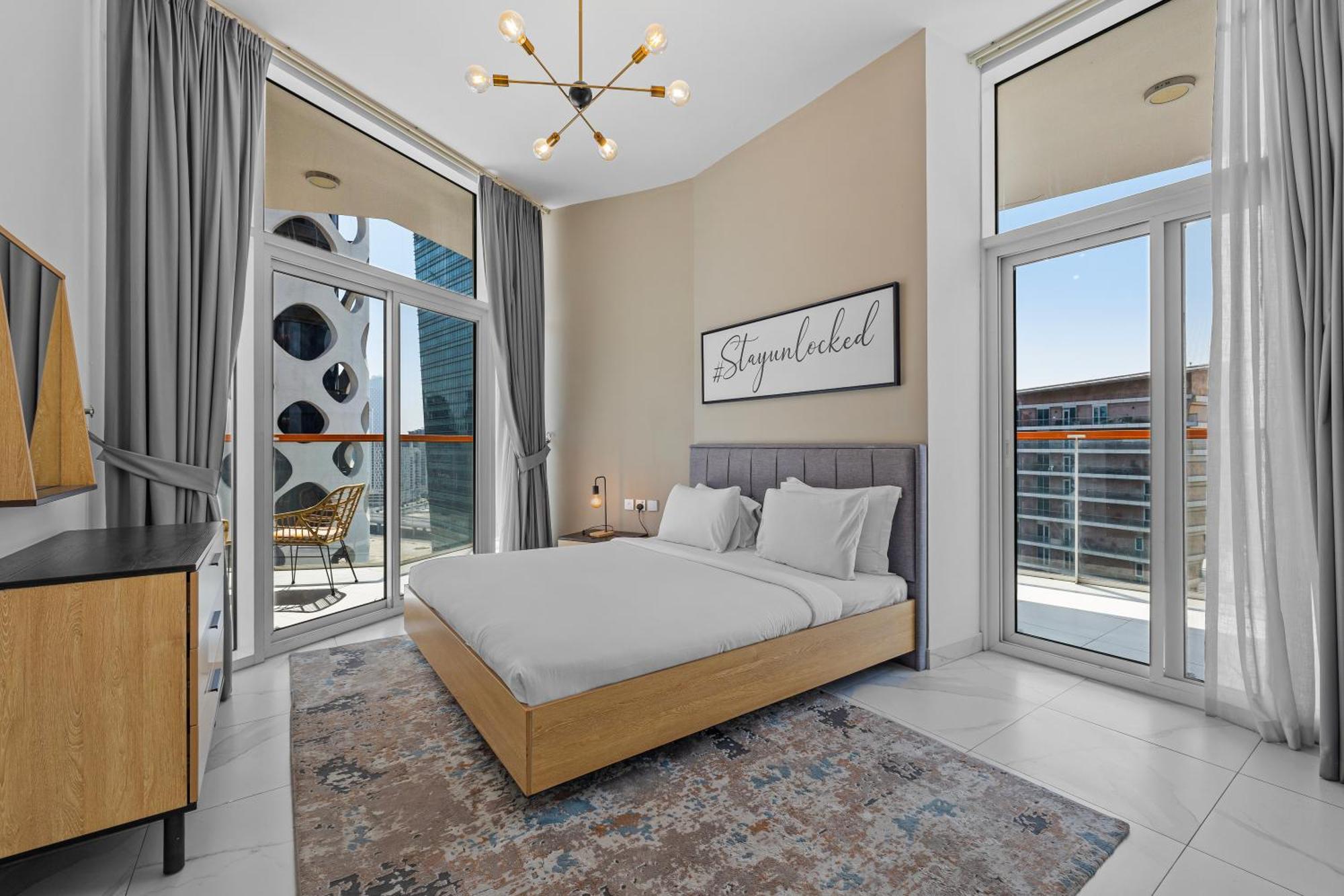 Apartamento Unlock Waters Edge Dubái Exterior foto