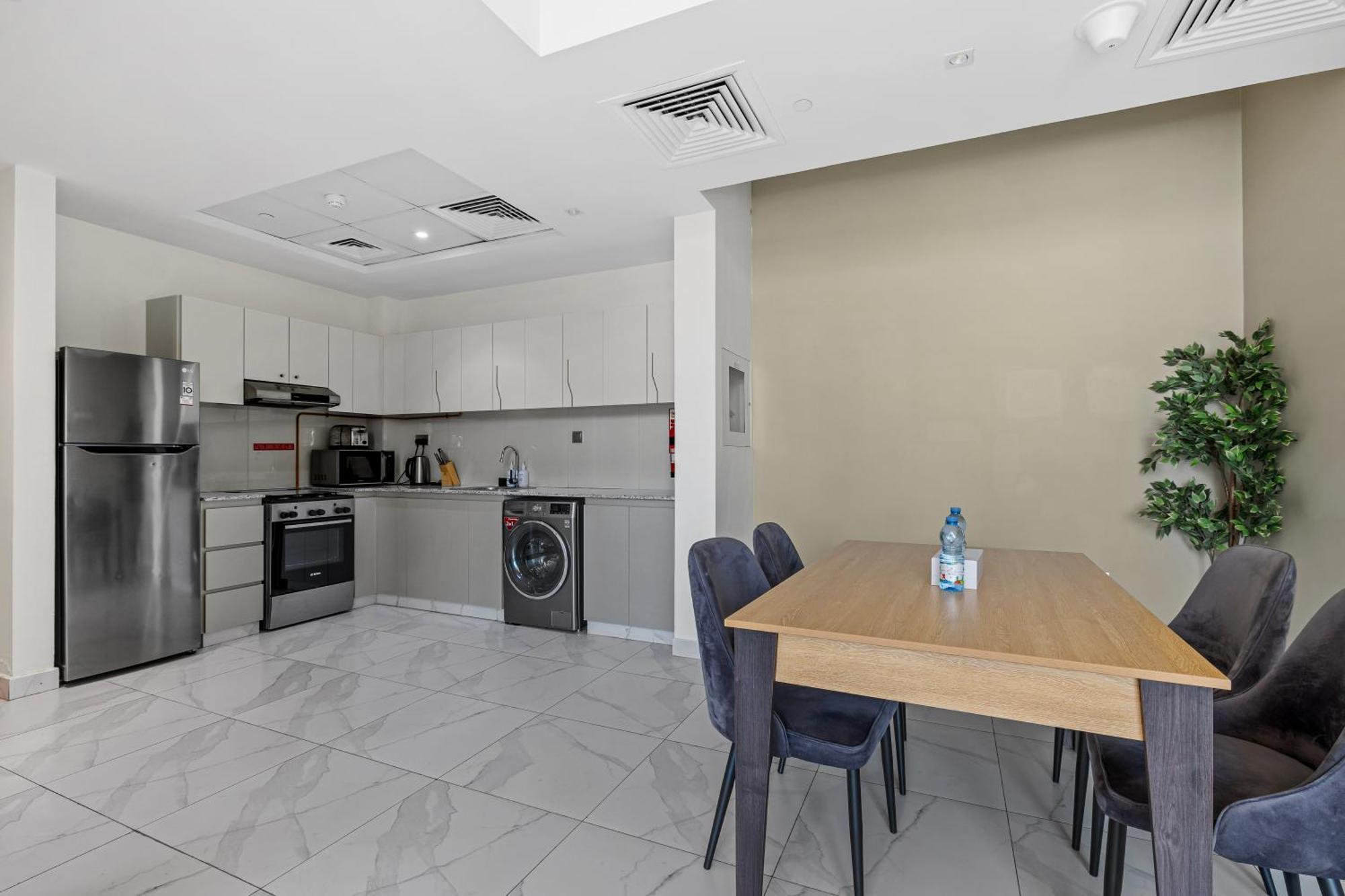 Apartamento Unlock Waters Edge Dubái Exterior foto