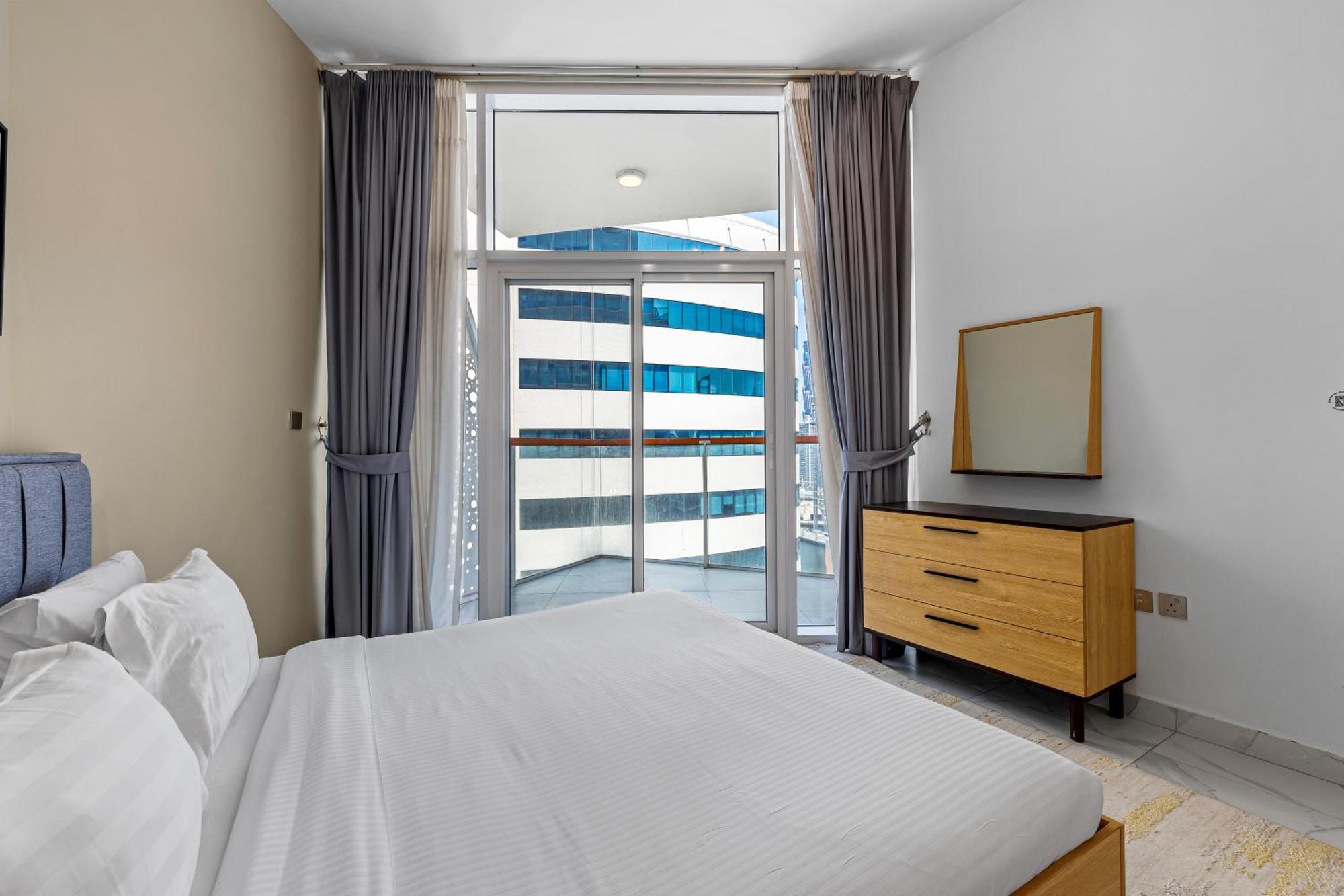 Apartamento Unlock Waters Edge Dubái Exterior foto